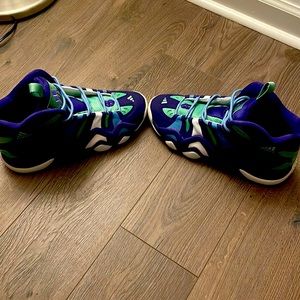 Adidas Kobe Crazy 8, first endorsement sneaker.